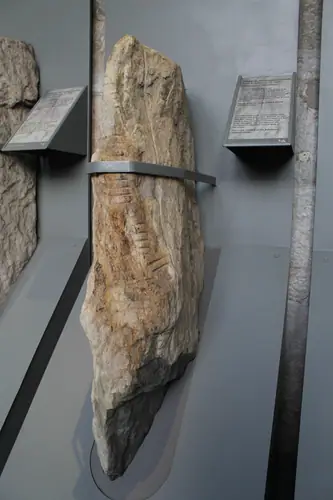 Baile an Chamhaicigh Thuaidh | Ballyknock North 2 (I-COR-032) ogham stone
